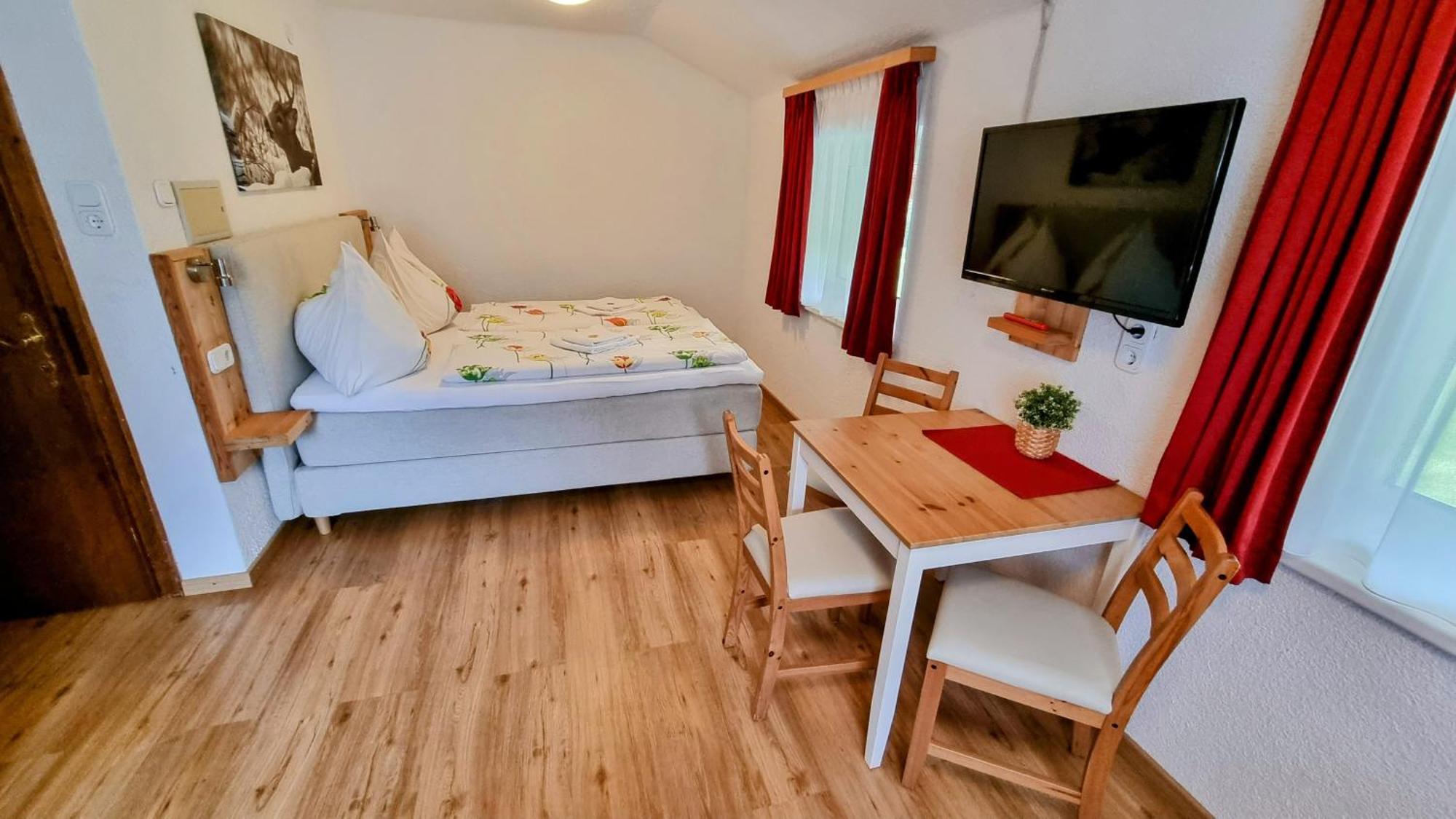 Gaestehaus Landhaus Tyrol Грис-им-Зельрайн Экстерьер фото