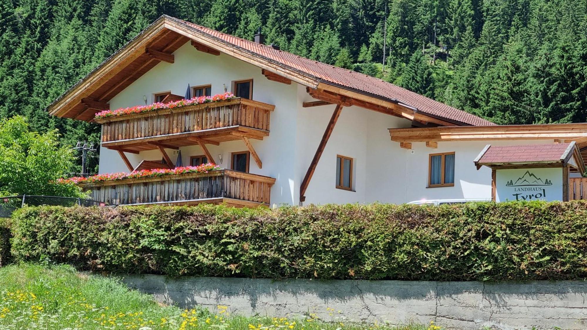 Gaestehaus Landhaus Tyrol Грис-им-Зельрайн Экстерьер фото
