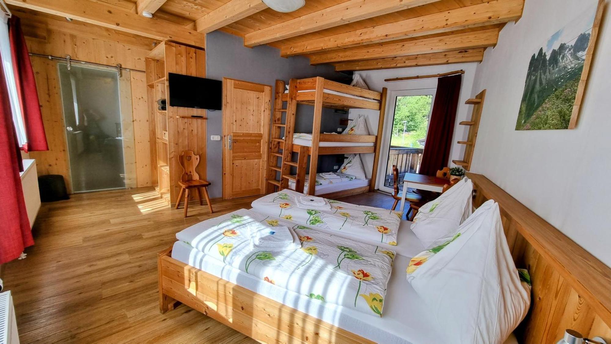 Gaestehaus Landhaus Tyrol Грис-им-Зельрайн Экстерьер фото