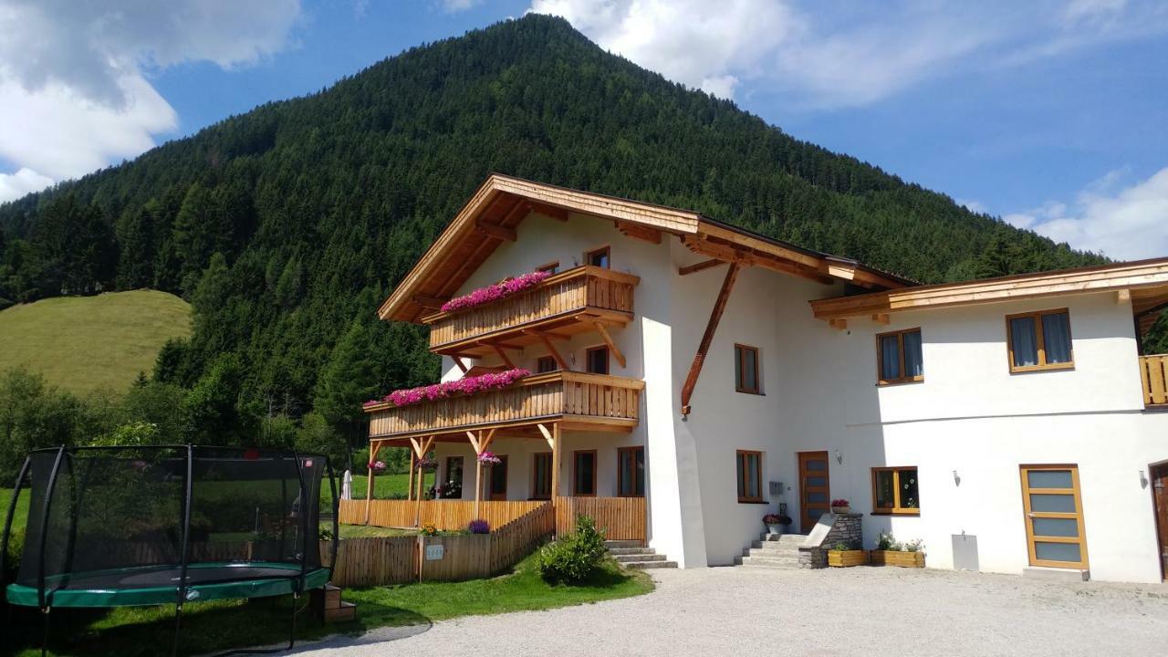 Gaestehaus Landhaus Tyrol Грис-им-Зельрайн Экстерьер фото